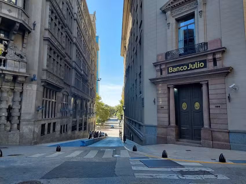 Banco Julio S.A.