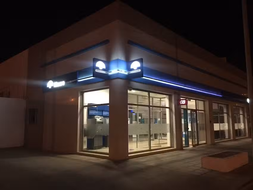 Banco Macro &bull; Barrio Industrial