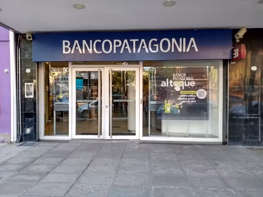 Banco Patagonia sucursal Av. Emilio Castro