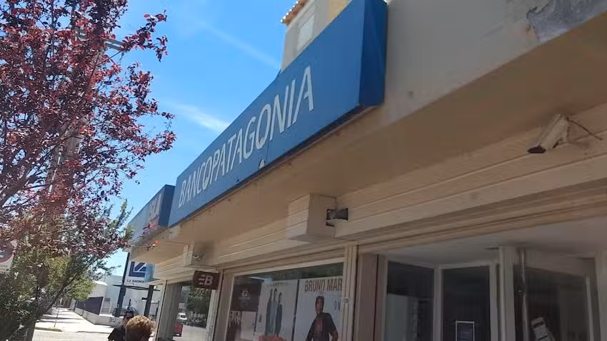 Banco Patagonia sucursal Cipolletti Esmeralda