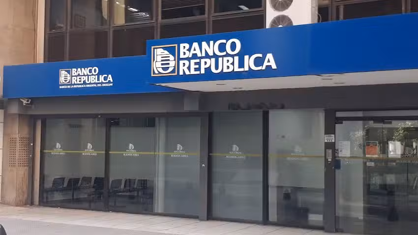 BANCO REP&Uacute;BLICA