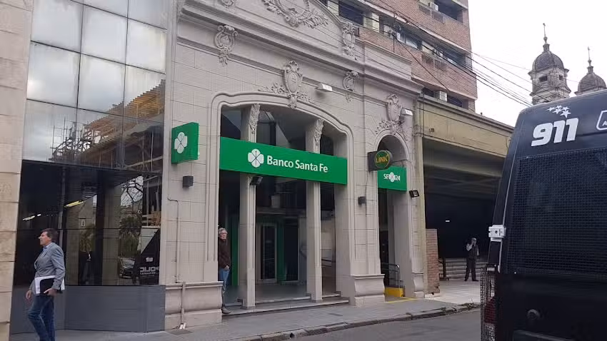 Banco Santa F&eacute;
