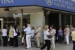 Bandera De Los Andes Y Libertad. Banco Nacion